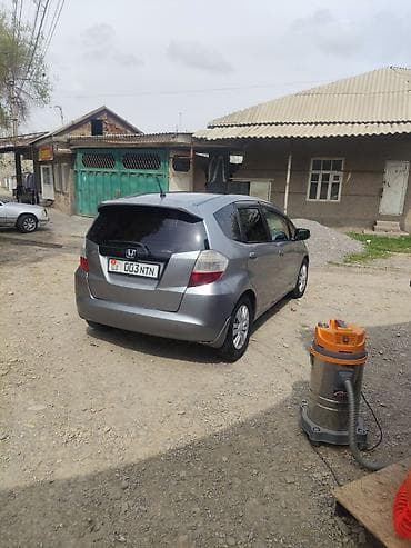 чехл: Honda Jazz: 2010 г., 1.4 л, Ручные, Бензин, Хэтчбэк — 3