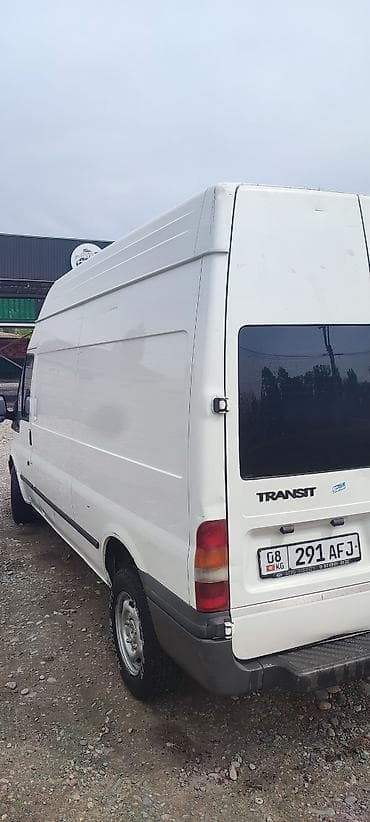 sprinter 4 4: Ford Transit, цельнометаллический грузовой фургон с высокой крышей и — 4
