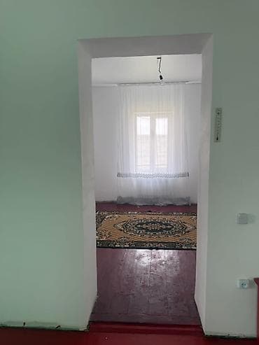 Үйлөрдү ижарага берүү: Продается частный дом 📍 Адрес: Шукурова ахунбаева 📐 Площадь участка — 6