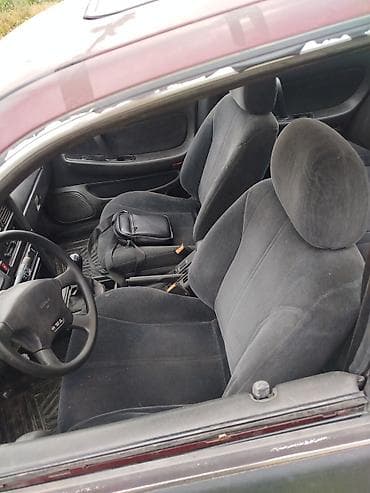 Nissan Maxima: 1989 г., 3 л, Механика — 4