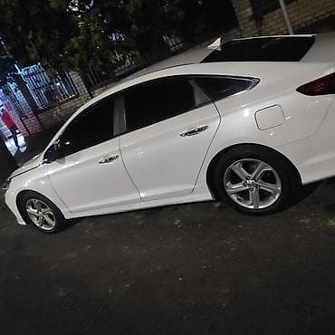 Hyundai Sonata: 2018 г., Седан