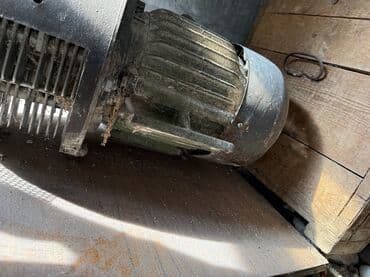 в связи с закрытием кафе продам оборудование: Зернодробилка/кормоизмельчитель на базе электродвигателя. Описание: - — 7