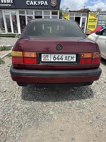 Унаа: Volkswagen Vento: 1994 г., 1.8 л, Кол менен иштөөчү, Бензин, Седан — 4
