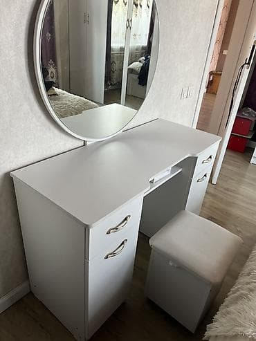 бу спальный: Спальный гарнитур, Б/у, Двуспальная кровать, Шкаф, Комод, Кыргызстан, МДФ, цвет - Белый — 4