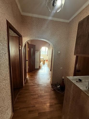 продаю квартиру 4 микрорайон: 3 комнаты, 72 м², 105 серия, 3 этаж, Косметический ремонт — 2