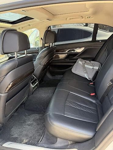 srv 2: BMW 7 series: 2022 г., 3 л, Автомат, Бензин, Седан — 7
