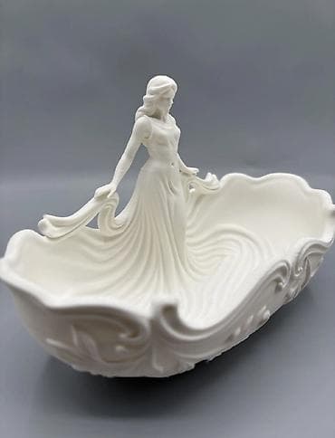 Декоративная шкатулка-органайзер «Девушка в платье» - Материал