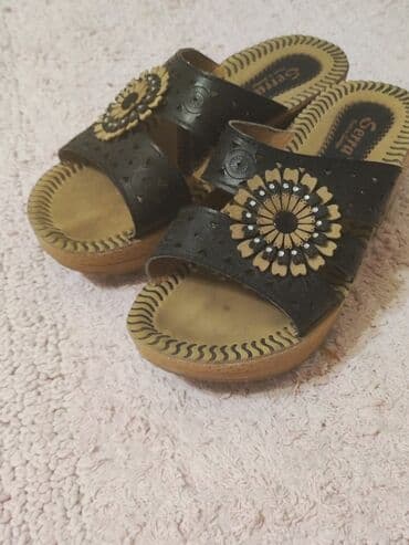 шлепка: Обувь летняя женская,размер 37,сост отл.,кожа натуральнаяудобная — 1