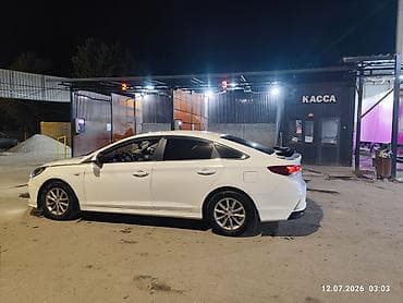 camry 75: Hyundai Sonata: 2018 г., Автомат, Газ, Седан — 5