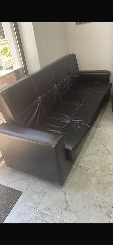 sofa bed: Диван прямой, трехместный, черный, обивка — экокожа. - Современный — 1