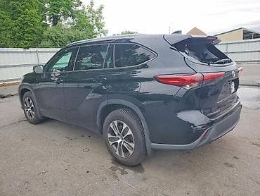 Продажа авто: Toyota Highlander: 2022 г., 2.5 л, Автомат, Газ, Внедорожник — 7