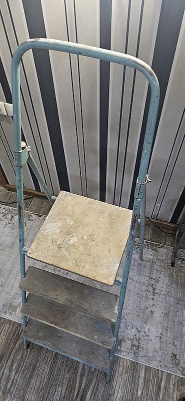 Складная стремянка-лестница, Материал: Металл, Для дома, Высота: До 2 м — 3