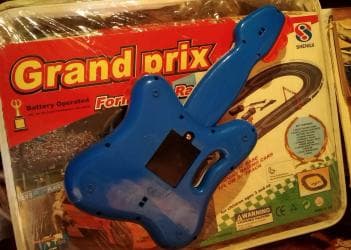 сколько стоит говорящий кактус: Продаю музыкальную гитару "Сhicco", возраст 3+, рабочая, питание — 3