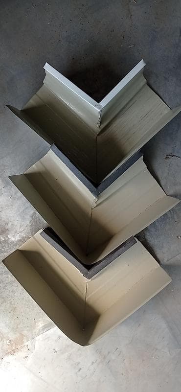 Сифоны для душевой кабины: В наличие имеется: желоб, его синоним также является (слив) белый и — 1