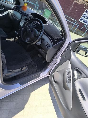 тайота плас: Toyota Vitz: 2004 г., 1.3 л, Автомат, Бензин — 6