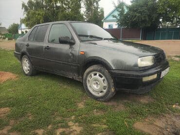 набор ключи бу: Volkswagen Vento: 1993 г., Седан — 4