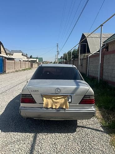 кожаный салон 124: Mercedes-Benz W124: 1994 г., 2.2 л, Механика, Бензин, Седан — 2