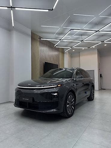 Lixiang L6: 2025 г., 1.5 л, Автомат, Гибрид, Кроссовер at lalafo.kg Lixiang L6: 2025 г., 1.5 л, Автомат, Гибрид, Кроссовер