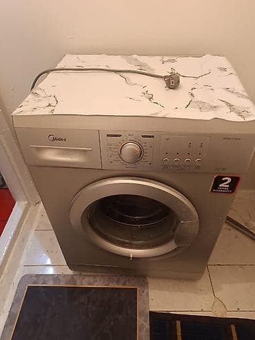 flat osh: Восток-5 мкр Сдается 1х ом квартира Этаж: 4 из 9 Серия: 105 С — 1