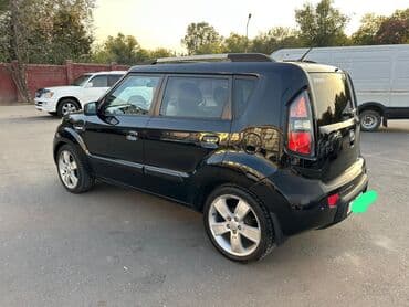 крутые машины: Kia Soul: 2010 г., 1.6 л, Автомат, Бензиновая, Хэтчбэк — 7