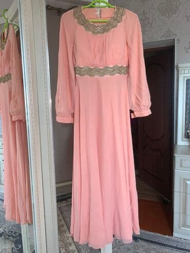 черное гипюровое платье с открытой спиной: Вечернее платье, Длинная модель, Шифон, С рукавами, Стразы, M — 1