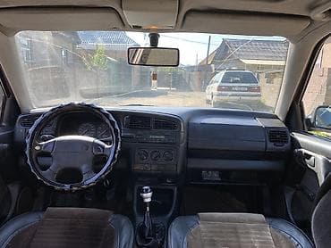 ez 30: Volkswagen Vento: 1994 г., 1.8 л, Ручные, Бензин, Седан — 6
