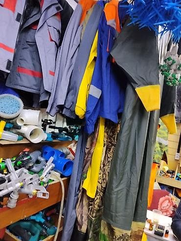 Спецодежда и аксессуары для работ и активного отдыха. - Куртки и at lalafo.kg Спецодежда и аксессуары для работ и активного отдыха. - Куртки и