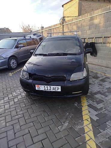 Toyota Vitz: 2001 г., 1.3 л, Механика, Бензин, Хэтчбэк