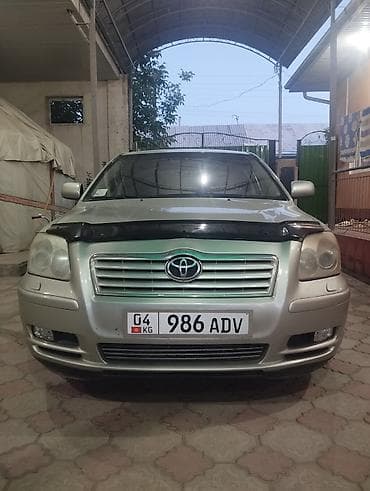Toyota Avensis: 2004 г., 1.8 л, Механика, Седан