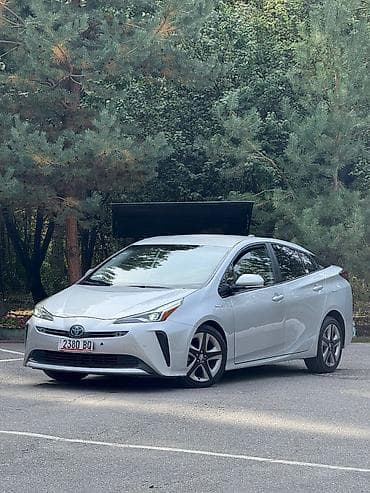 Toyota: Toyota Prius: 2019 г., 1.8 л, Вариатор, Гибрид, Хэтчбэк — 2