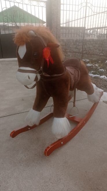 зимние одежда: Детская мягкая лошадка‑качалка - Реалистичный плюшевый пони на — 1
