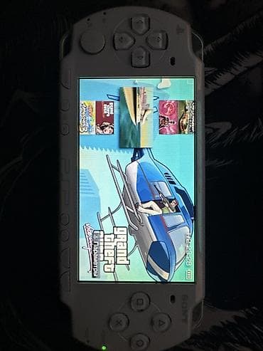 xbox 3: Sony PSP-2000 (Slim & Lite), белая, с прозрачным защитным кейсом — 4