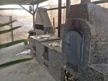 участок или времянка алтын ордо по ул анкара ж м алтын ордо по ул горького: Дача находится в селе Беш кунгой. В доме 2 спальни, гостиная, комната — 4