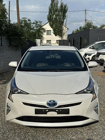 Toyota Prius: 2018 г., 1.8 л, Гибрид, Лифтбек