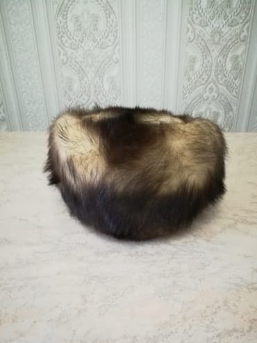 Головные уборы: Жен. шапка "Кубанка" новая — 1