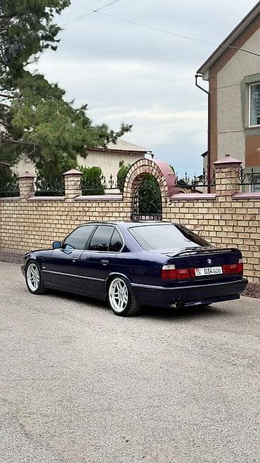 чанган уни к: BMW 5 series: 1994 г., 3.2 л, Кол менен иштөөчү, Бензин, Седан — 5