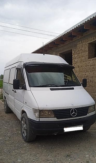 жорго мото: Жеңил жүк ташуучу унаа, Mercedes-Benz, Стандарт, 3 т, Колдонулган — 2