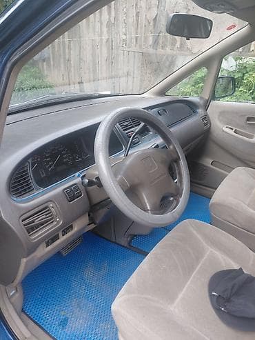 авто сатылат: Honda Shuttle: 1999 г., 2.3 л, Автомат, Бензин, Вэн/Минивэн — 4