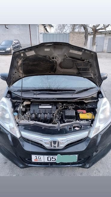 Honda: Honda Fit: 2013 г., 1.3 л, Вариатор, Бензин, Хэтчбэк — 3
