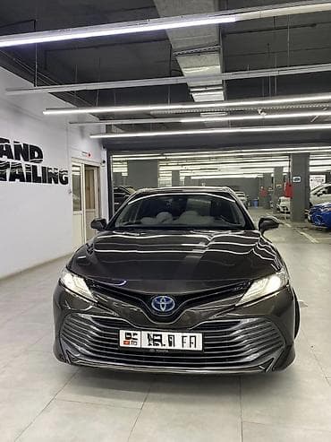 prius plus: Toyota Camry: 2018 г., 2.5 л, Автомат, Гибрид, Седан — 1