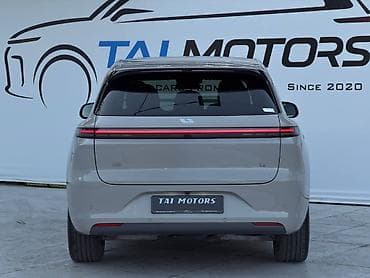 eagle eyes: Lixiang L6: 2024 г., 1.5 л, Автомат, Гибрид, Кроссовер — 2