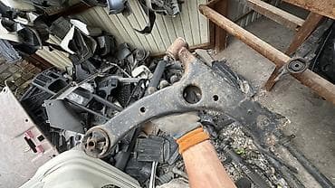 Передний левый рычаг Honda Оригинал — 1