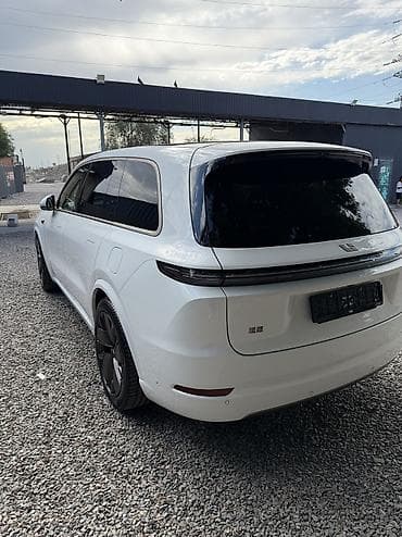 Унаа сатуу: Lixiang L9: 2025 г., 1.5 л, Автомат, Электромобиль, Кроссовер — 10