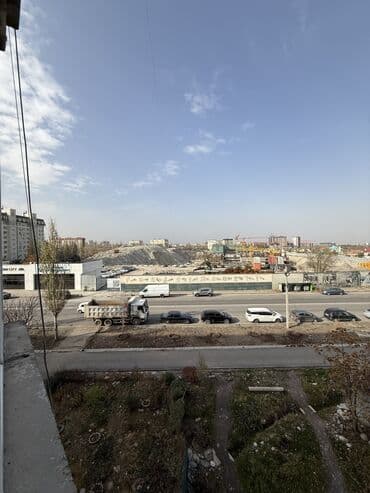 срочно продам квартиру: 4 комнаты, 86 м², 106 серия, 4 этаж, Дизайнерский ремонт — 25