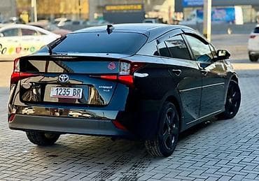 газ болон на авто: Toyota Prius: 2020 г., 1.8 л, Вариатор, Гибрид, Хэтчбэк — 3