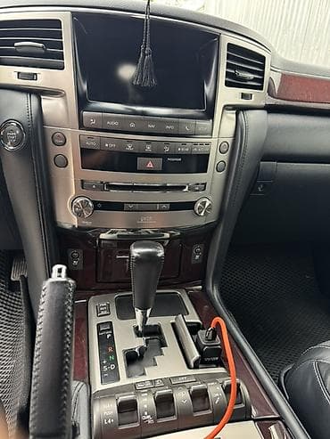 Lexus LX: 2013 г., 5.7 л, Бензин, Внедорожник — 7