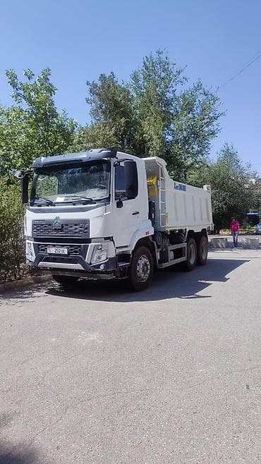 4 4: Самосвал 6x4 HOWO. (белый), стальной кузов с задней разгрузкой. Жумуш — 1