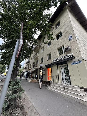 1 комната, 35 м², Индивидуалка, 2 этаж, Старый ремонт — 1