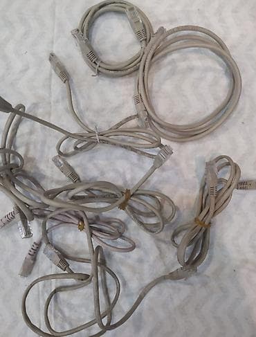 samsung buds plus: Продаю разное электроника и аксессуаров. Состав: - Проводные — 3