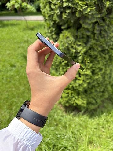 galaxy 10: Samsung Galaxy S25, Новый, 256 ГБ, цвет - Черный, В рассрочку, 1 SIM, eSIM — 5